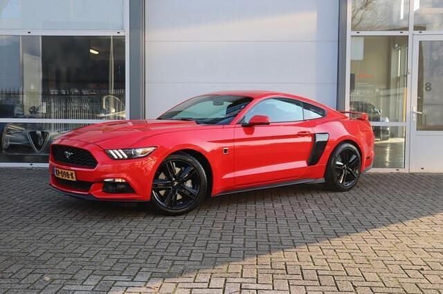 Rood Gebruikt 2015 Ford Mustang Fastback Coupé | € 27.950 (Eerlijke prijs) - Afbeelding 1/4