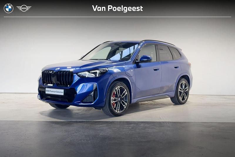 M portimao blau (c31) Gebruikt 2025 BMW X1 M Sport SUV | € 62.895 (Duur) - Afbeelding 1/4