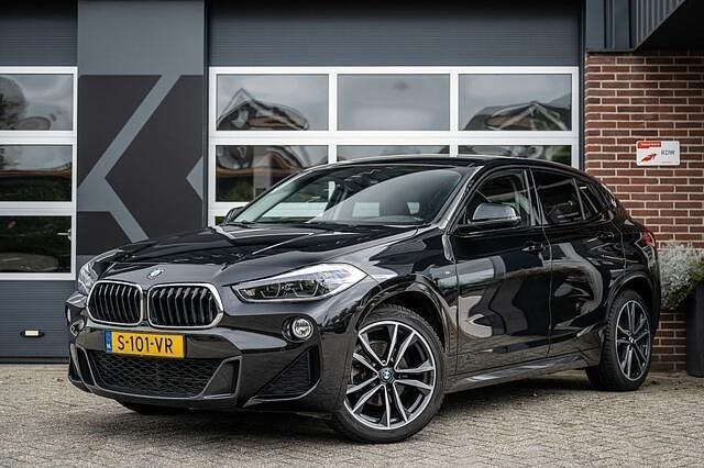 Zwart Gebruikt 2019 BMW X2 Executive SUV | € 26.450 (Iets duurder) - Afbeelding 1/4