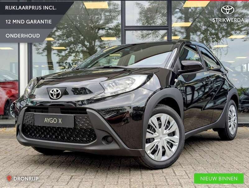 , metallic lak Nieuw 2025 Toyota Aygo Play Hatchback | € 21.495 (Eerlijke prijs) - Afbeelding 1/4