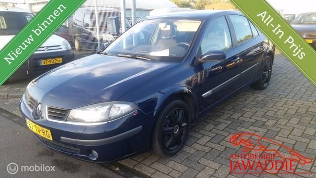 Blauw Gebruikt 2007 Renault Laguna III Business Hatchback | € 2.499 (Goede deal) - Afbeelding 1/4