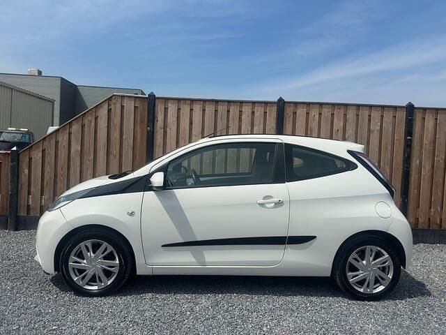 Occasion Toyota Aygo X-wave 69 PK (50 kW) 2015 Wit Hatchback