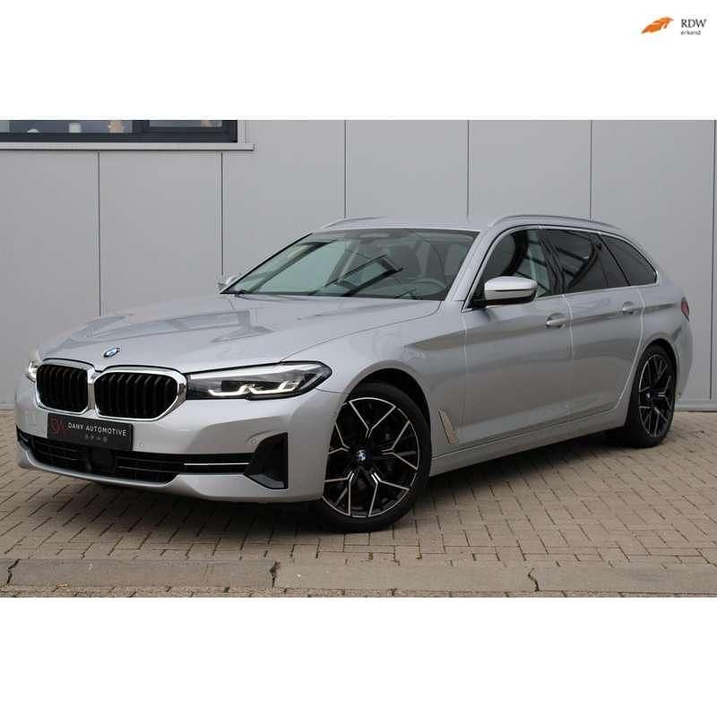 Grijs Gebruikt 2020 BMW 530 Executive Stationwagen | € 29.450 (Super prijs) - Afbeelding 1/4