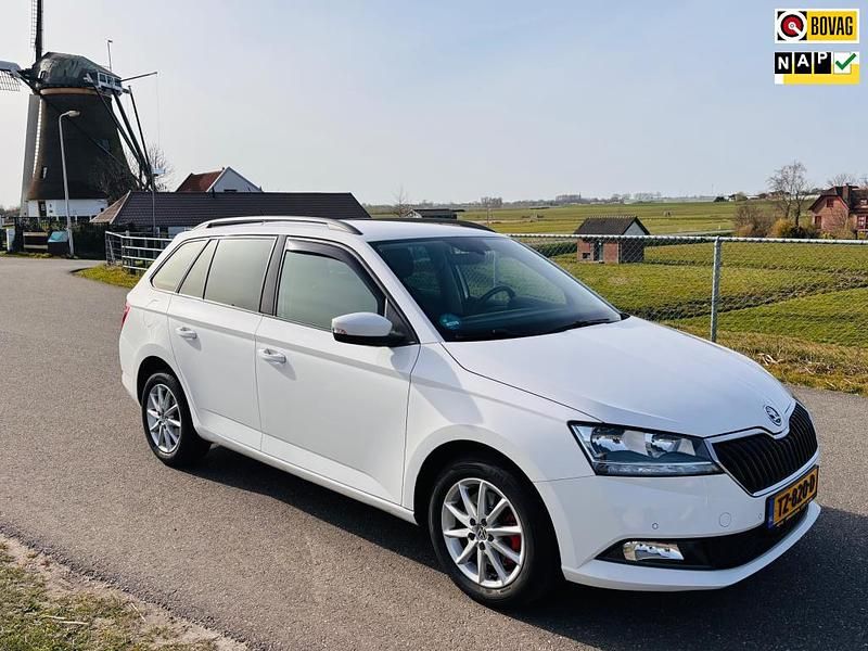 Wit Gebruikt 2018 Skoda Fabia Style Hatchback | € 13.950 (Eerlijke prijs) - Afbeelding 1/4