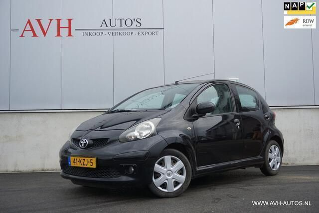 Zwart Gebruikt 2010 Toyota Aygo Hatchback | € 2.950 (Eerlijke prijs) - Afbeelding 1/4