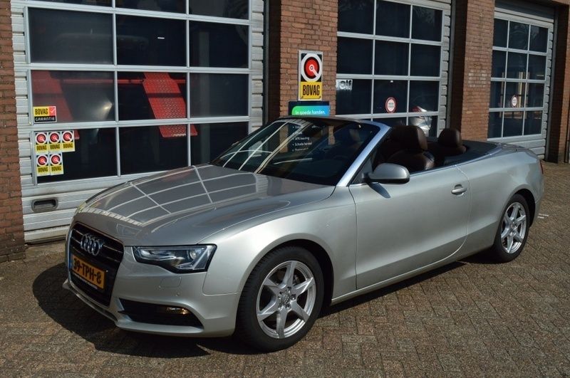Grijs Gebruikt 2012 Audi A5 Cabriolet Proline Cabriolet | € 15.349 (Eerlijke prijs) - Afbeelding 1/4