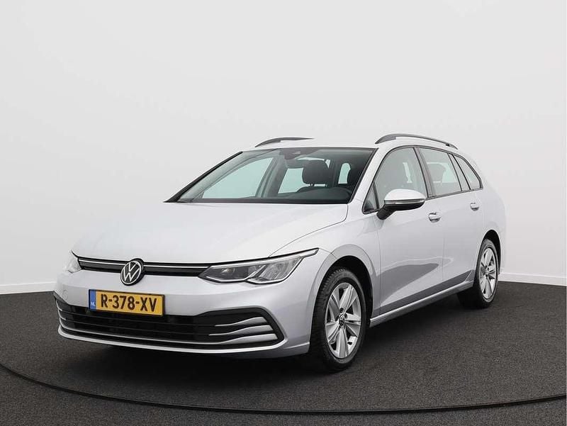 Grijs Gebruikt 2022 VW Golf VIII Life Stationwagen | € 19.450 (Goede deal) - Afbeelding 1/4