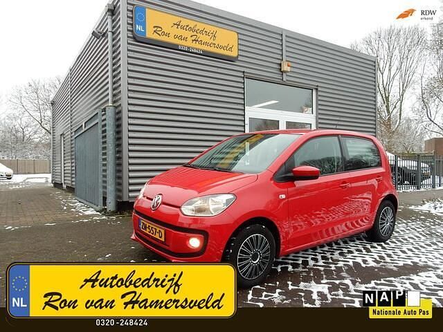 Rood Occasion 2014 VW up! Edition Hatchback | € 6.950 (Goede deal) - Afbeelding 1/4