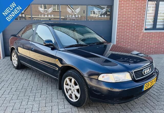 Blauw Gebruikt 1997 Audi A4 S-Line Sedan | € 1.250 (Goede deal) - Afbeelding 1/4