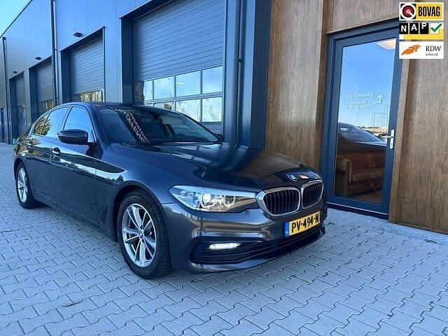 Grijs Gebruikt 2017 BMW 520 Executive Sedan | € 19.750 (Goede deal) - Afbeelding 1/4