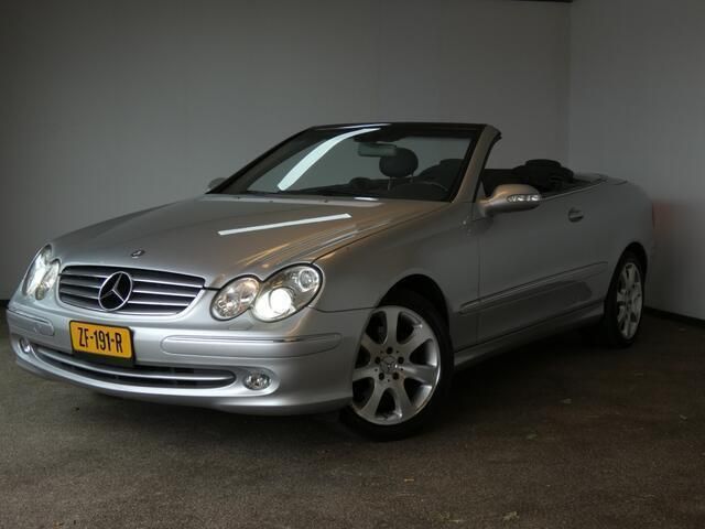 Grijs Gebruikt 2003 Mercedes CLK320 Avantgarde Cabriolet | € 12.950 - Afbeelding 1/4