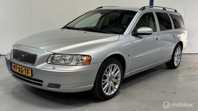Grijs Gebruikt 2007 Volvo V70 Stationwagen | € 5.945 (Duur) - Afbeelding 1/4