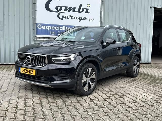 Zwart, metallic lak Gebruikt 2021 Volvo XC40 SUV | € 24.750 (Goede deal) - Afbeelding 1/4