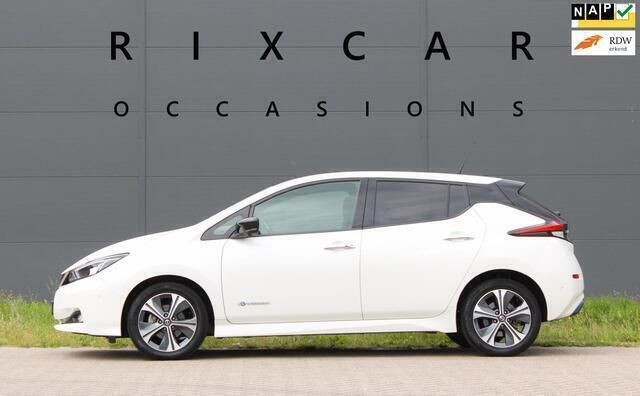 Wit Gebruikt 2018 Nissan Leaf Tekna Hatchback | € 12.940 (Duur) - Afbeelding 1/4