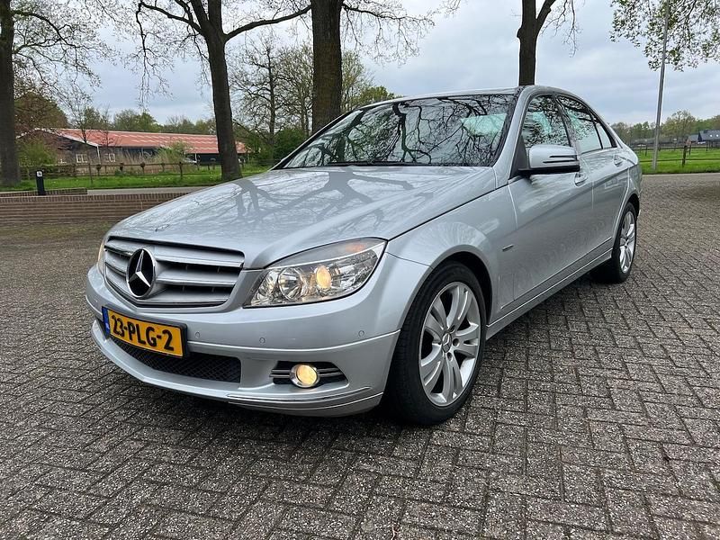 Grijs Gebruikt 2011 Mercedes C180 Avantgarde Sedan | € 7.650 (Goede deal) - Afbeelding 1/4