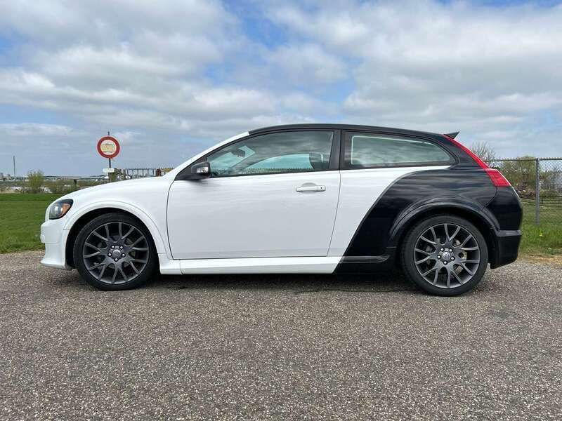 Wit Gebruikt 2008 Volvo C30 Hatchback | € 5.850 (Eerlijke prijs) - Afbeelding 1/4