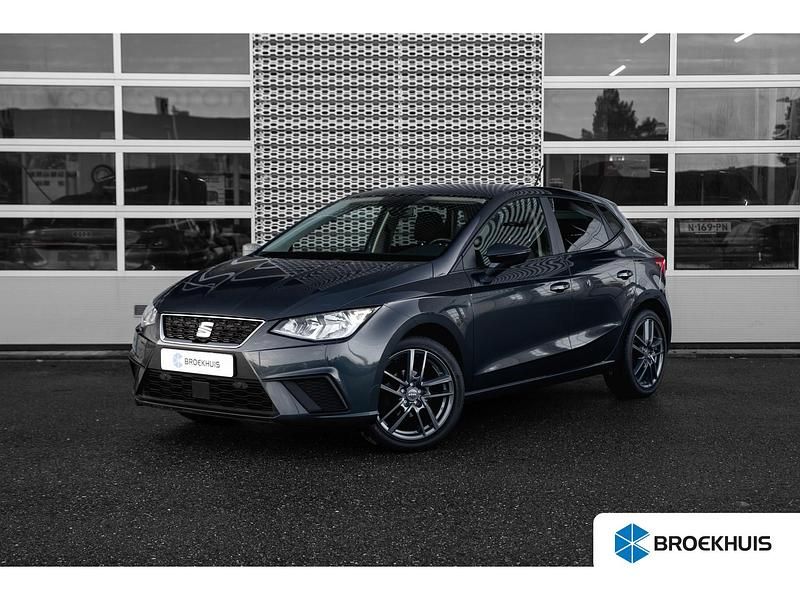 Grijs Gebruikt 2020 Seat Ibiza Business Hatchback | € 16.685 (Eerlijke prijs) - Afbeelding 1/4