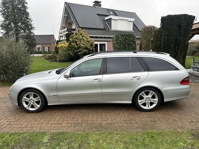 Occasion Mercedes E200 Avantgarde 184 PK (135 kW) 2007 Grijs (metallic) Stationwagen