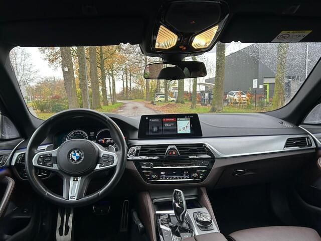 Blauw Gebruikt 2018 BMW M550 Executive Sedan | € 37.945 (Eerlijke prijs) - Afbeelding 1/3