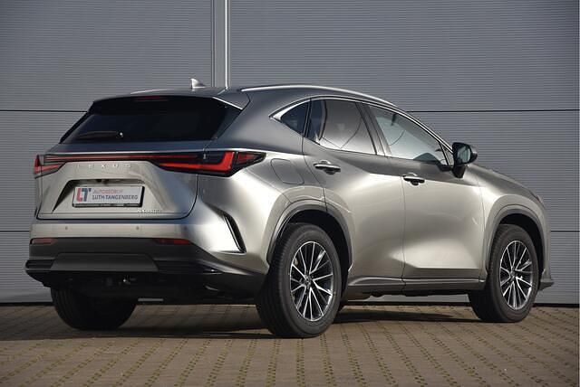 Occasion Lexus NX450h+ Luxury Line 185 PK (136 kW) 2025 Zilver SUV