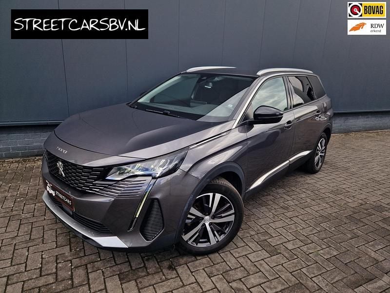 Grijs Gebruikt 2022 Peugeot 5008 MPV | € 29.950 (Duur) - Afbeelding 1/4