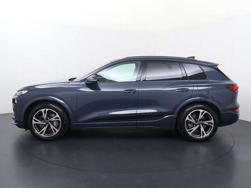 Occasion Audi Q6 e-tron S-Line 285 kW (388 PK) 2024 Blauw (metallic) SUV