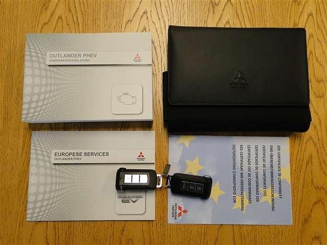 Occasion Mitsubishi Outlander P-HEV Edition 2019 Zwart SUV