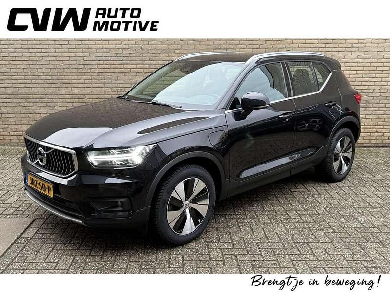 Zwart Occasion 2021 Volvo XC40 Inscription SUV | € 25.400 (Super prijs) - Afbeelding 1/4