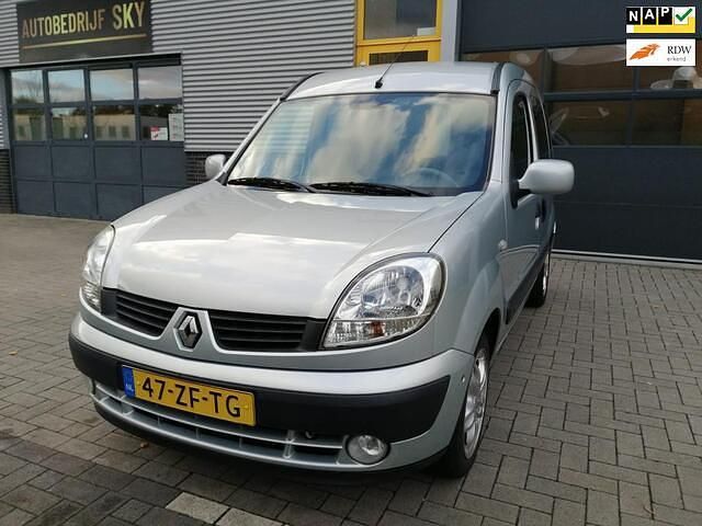 Grijs Gebruikt 2008 Renault Kangoo Expression MPV | € 2.450 (Eerlijke prijs) - Afbeelding 1/4