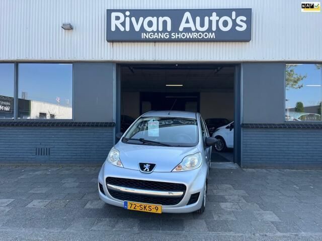 Grijs Gebruikt 2011 Peugeot 107 Hatchback | € 3.950 (Eerlijke prijs) - Afbeelding 1/4