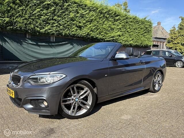 Grijs Gebruikt 2017 BMW 218 M Sport Cabriolet | € 19.499 (Eerlijke prijs) - Afbeelding 1/4