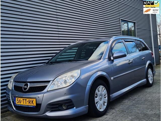 Grijs Gebruikt 2007 Opel Vectra Executive Stationwagen | € 2.495 (Iets duurder) - Afbeelding 1/4