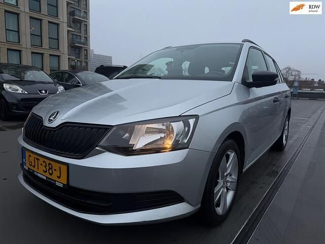 Grijs Occasion 2016 Skoda Fabia Style Stationwagen | € 8.950 (Eerlijke prijs) - Afbeelding 1/4