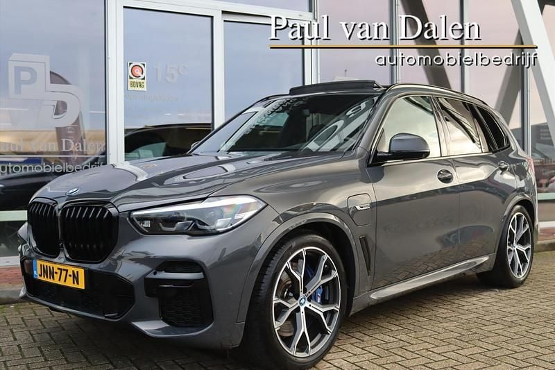Grijs Occasion 2023 BMW X5 Executive SUV | € 66.900 (Super prijs) - Afbeelding 1/4