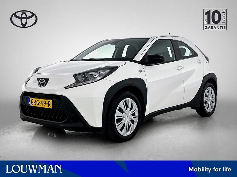 Wit Gebruikt 2024 Toyota Aygo X Play SUV | € 16.945 (Goede deal) - Afbeelding 1/4