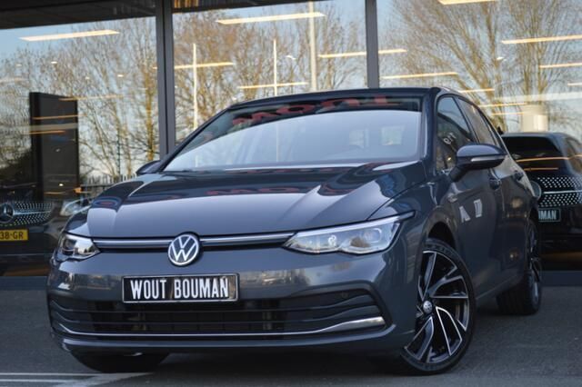 Grijs, metallic lak Gebruikt 2020 VW Golf VII Style Hatchback | € 21.900 (Goede deal) - Afbeelding 1/4