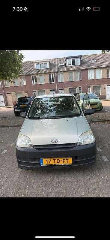 Beige Occasion 2006 Daihatsu Cuore Hatchback | € 900 (Eerlijke prijs) - Afbeelding 1/4