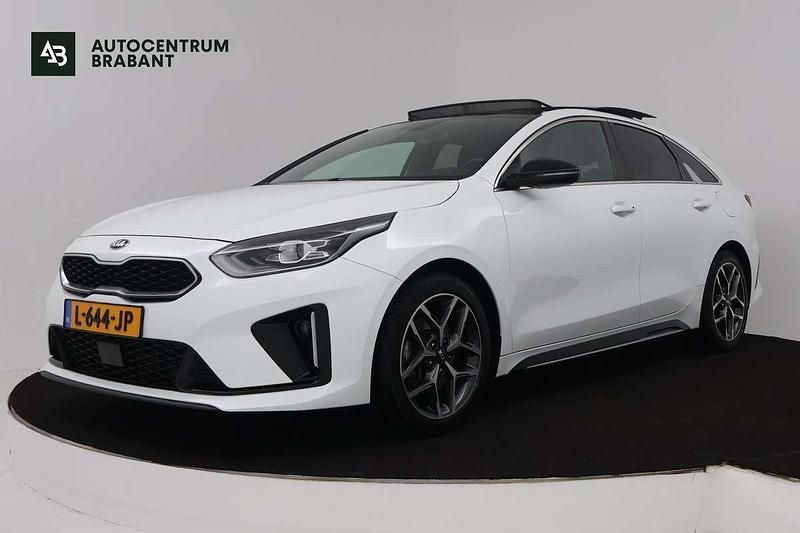 Wit Occasion 2021 Kia ProCeed GT Stationwagen | € 18.945 (Super prijs) - Afbeelding 1/4