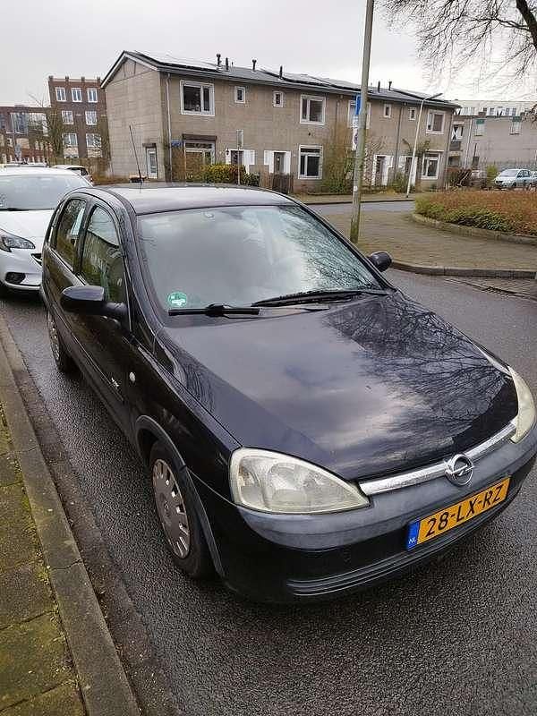 Zwart Gebruikt 2003 Opel Corsa Njoy Hatchback | € 1.500 (Eerlijke prijs) - Afbeelding 1/4
