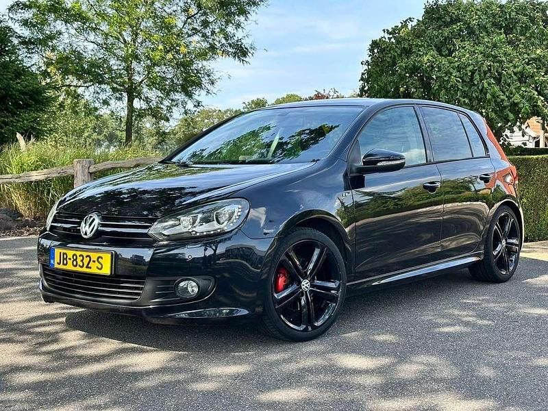 Zwart Gebruikt 2012 VW Golf VII R-line Hatchback | € 9.750 (Duur) - Afbeelding 1/4