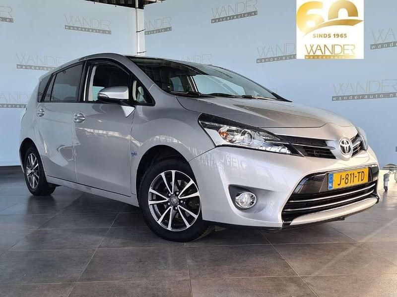 Zilver Gebruikt 2014 Toyota Verso Business Edition MPV | € 14.250 (Eerlijke prijs) - Afbeelding 1/4
