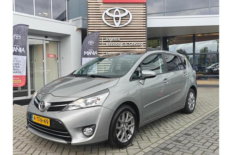 Grijs Gebruikt 2014 Toyota Verso Business Edition MPV | € 16.499 (Eerlijke prijs) - Afbeelding 1/1