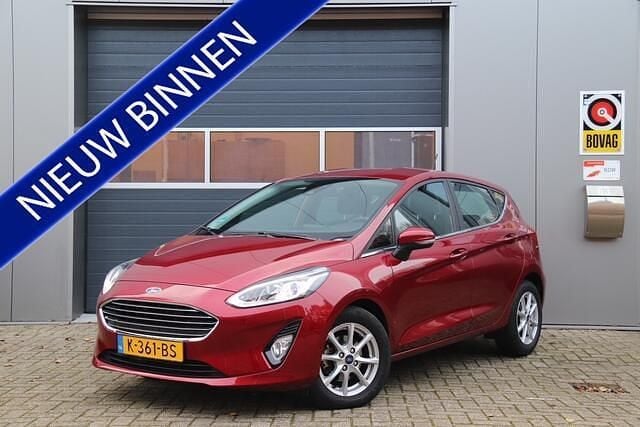 Rood Gebruikt 2020 Ford Fiesta Titanium Hatchback | € 15.995 (Eerlijke prijs) - Afbeelding 1/4