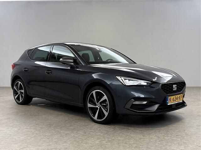 Occasion Seat Leon FR 204 PK (150 kW) 2020 Grijs Hatchback