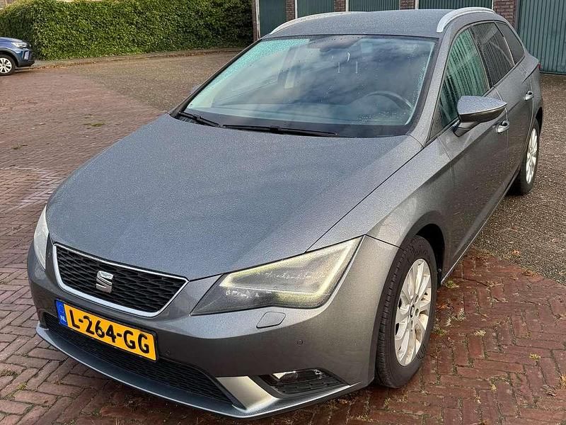 Grijs Occasion 2016 Seat Leon Stationwagen | € 11.750 (Eerlijke prijs) - Afbeelding 1/4