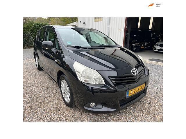 Zwart Gebruikt 2010 Toyota Verso Limited MPV | € 7.999 (Eerlijke prijs) - Afbeelding 1/4
