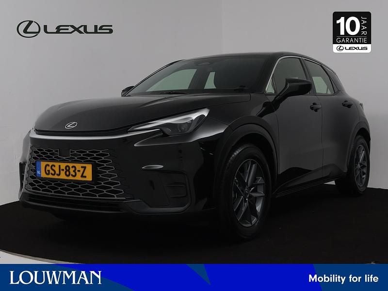 Zwart metallic Gebruikt 2024 Lexus LBX SUV | € 33.945 (Super prijs) - Afbeelding 1/4