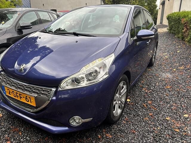 Blauw Gebruikt 2013 Peugeot 208 Allure Hatchback | € 5.999 (Super prijs) - Afbeelding 1/4