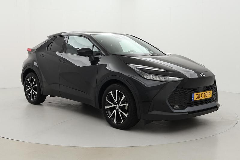 Zwart Gebruikt 2024 Toyota C-HR SUV | € 31.999 (Duur) - Afbeelding 1/4
