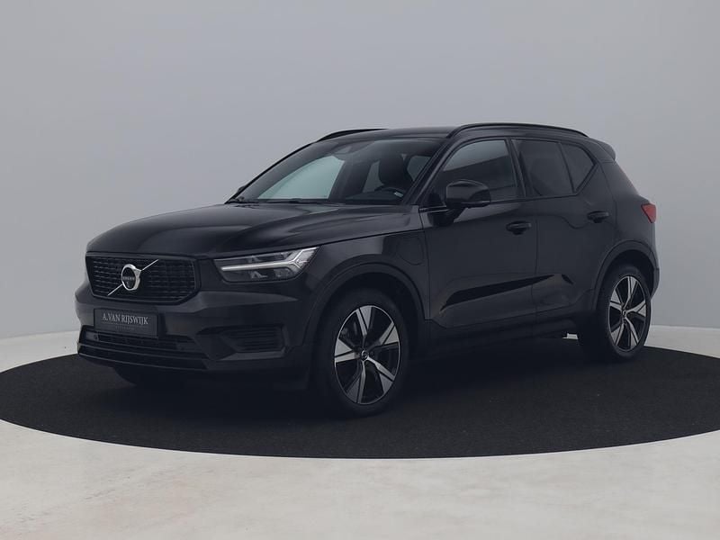 Zwart Gebruikt 2022 Volvo XC40 R-Design SUV | € 29.700 (Goede deal) - Afbeelding 1/4